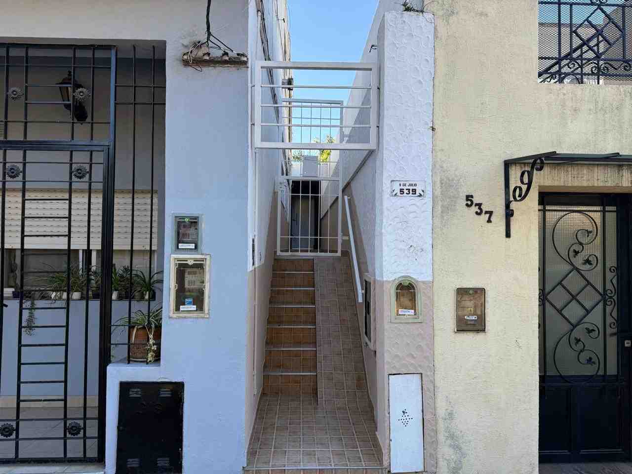 HERMOSA CASA CENTRICA!