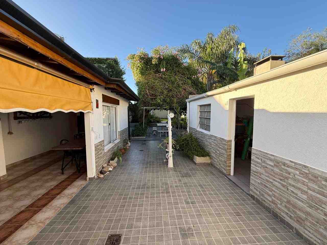 HERMOSA CASA CENTRICA!